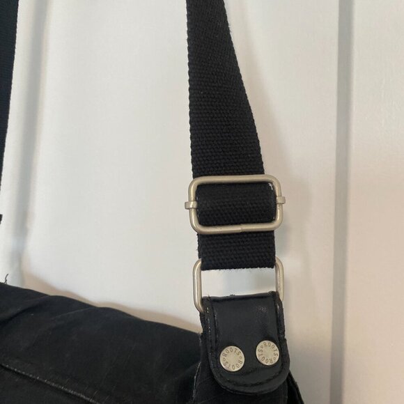 Roots Black Fabric Messenger Bag Crossbody Shoulder Bag‎ - Picture 14 of 14